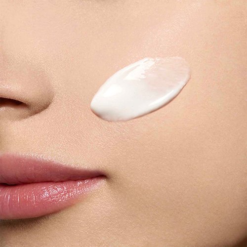 CLARINS Bright Plus - Feuchtigkeitsspendende CLARINS Bright Plus - Feuchtigkeitsspendende